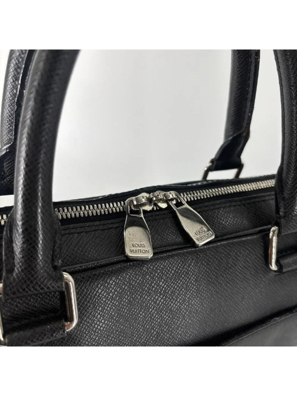 Louis Vuitton Super Taiga Porte Documents PM Noir Business Bag Black